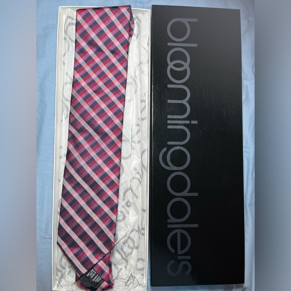 Hugo Boss Men’s 100% Silk Tie Made in Italy Brand New
